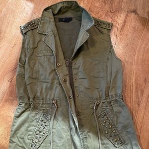 Military green vest